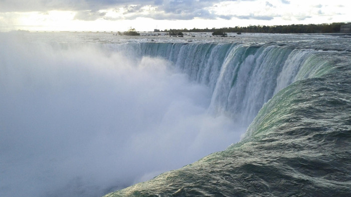 Turisták haltak meg egy balesetben a Niagara-vízesésnél, gyermek is van az áldozatok között