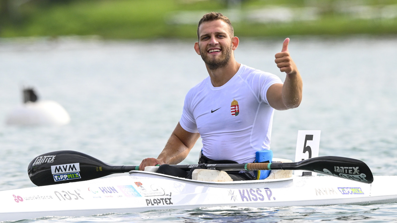A győztes Kiss Péter a para kajak-kenu világbajnokság férfi KL1 200 méteres kategóriájának döntője után Milánóban 2025. augusztus 23-án.