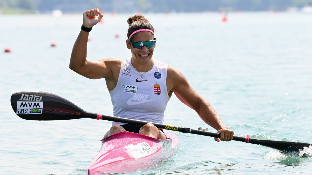 A bronzérmes Csikós Zsóka a kajak-kenu világbajnokság női kajak egyes 500 méteres számának döntője után Milánóban 2025. augusztus 23-án.