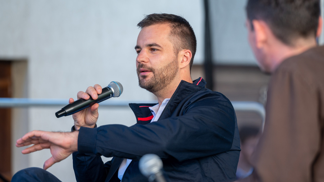 Kapu Tibor kutatóűrhajós a Kolozsvári Magyar Napok pódiumbeszélgetésén 2025. augusztus 24-én.