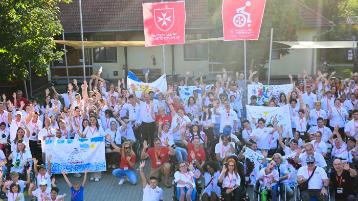 Sulyok Tamás is ellátogatott a Máltai Szeretetszolgálat mozgássérült táborába