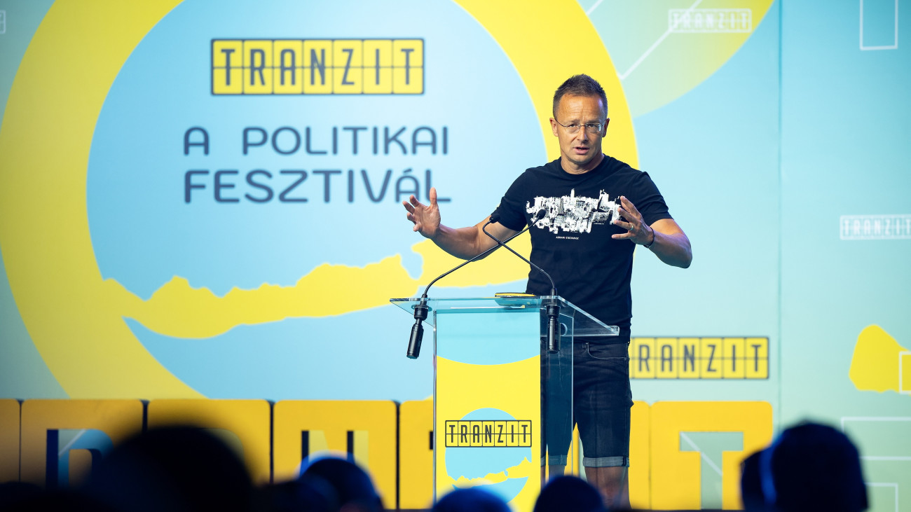 Szijjártó Péter külgazdasági és külügyminiszter előadást tart Hol a helyünk? - Magyarország külpolitikai mozgástere címmel a tihanyi Tranzit fesztiválon 2024. augusztus 24-én.