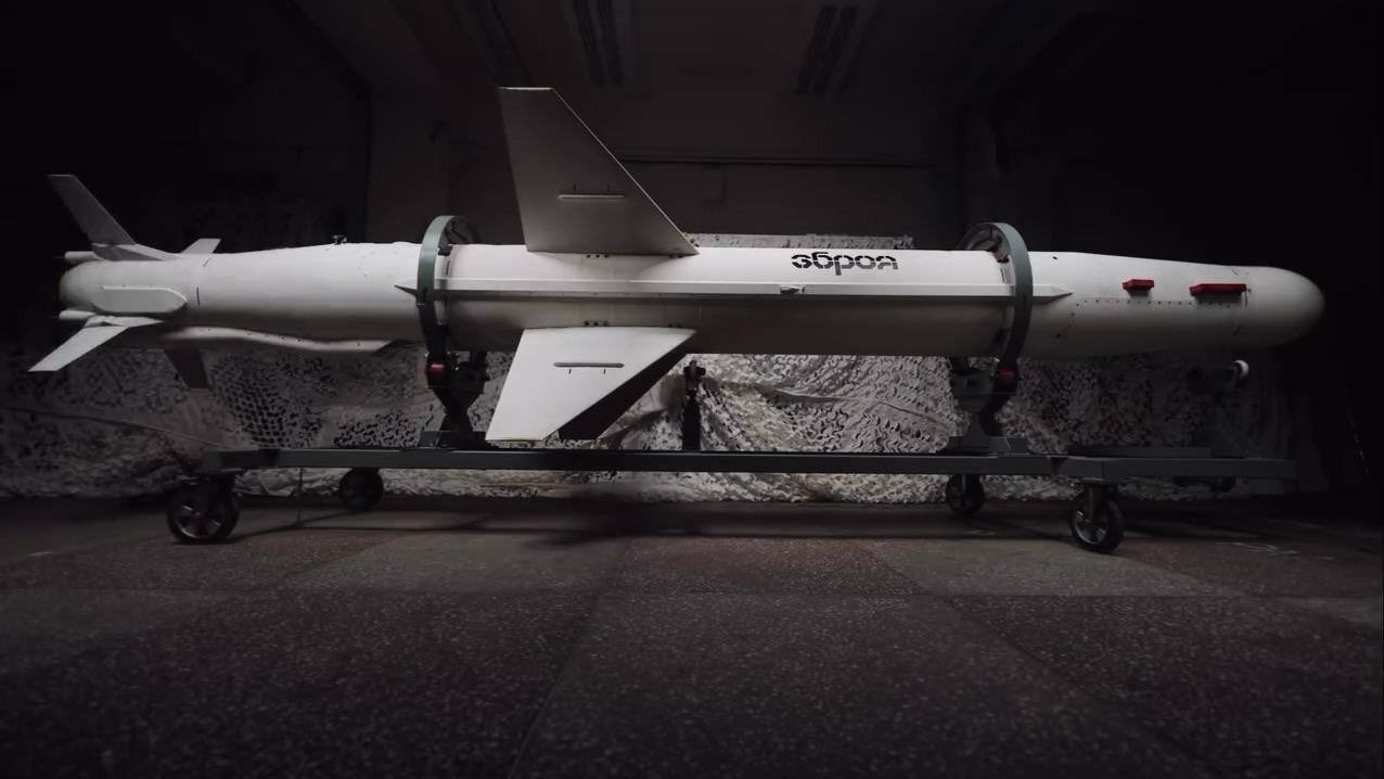 Az R-360 Neptun legújabb, hosszú változata.