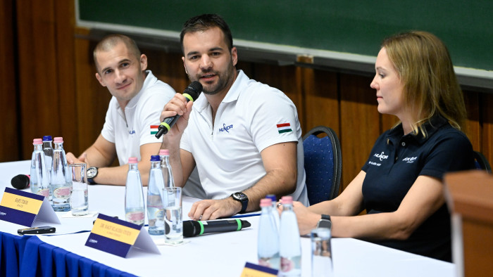 Karácsonyfaként érezhette magát Kapu Tibor