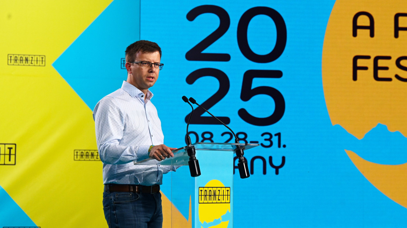 Bóka János európai uniós ügyekért felelős miniszter előadást tart a Patrióták kora - Magyarország és a brüsszeli bürokrácia vitái címmel a tihanyi Tranzit fesztiválon 2025. augusztus 30-án.