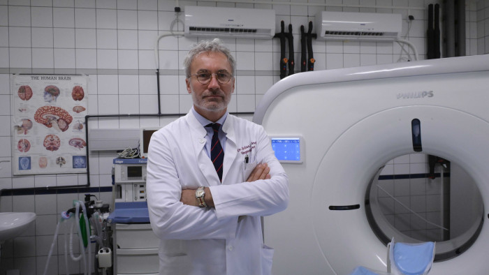 Egyetemi tanárrá nevezték ki Erőss Loránd idegsebészt