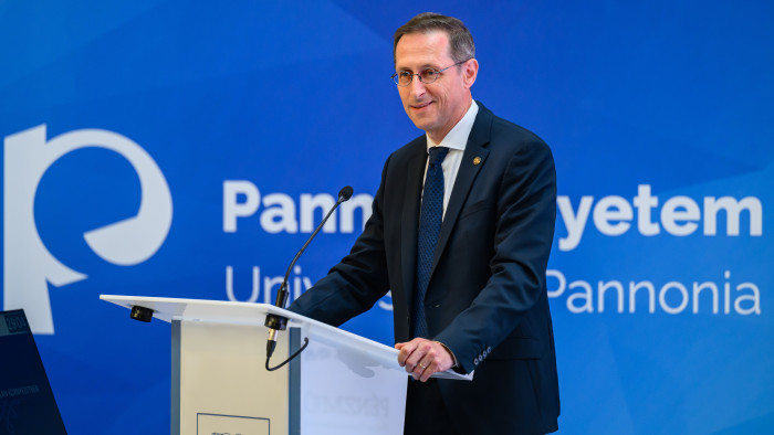 Varga Mihály: nézzünk szembe a tényekkel