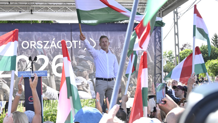 Elemző Kötcséről: Magyar Péter egybentartaná a táborát, de ráéghet az adóemelési ügy