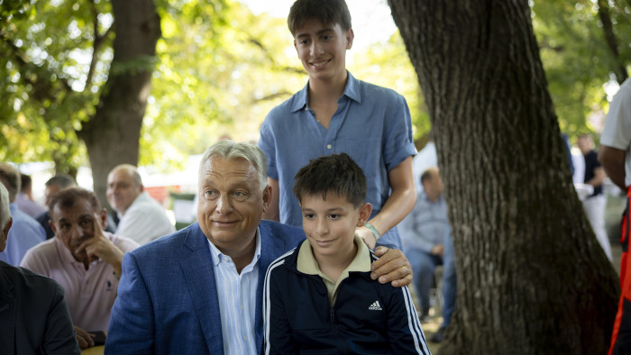 Horn Gábor: Orbán Viktor bevált recepthez tér vissza, Magyar Péternek már kockáztatnia is kell