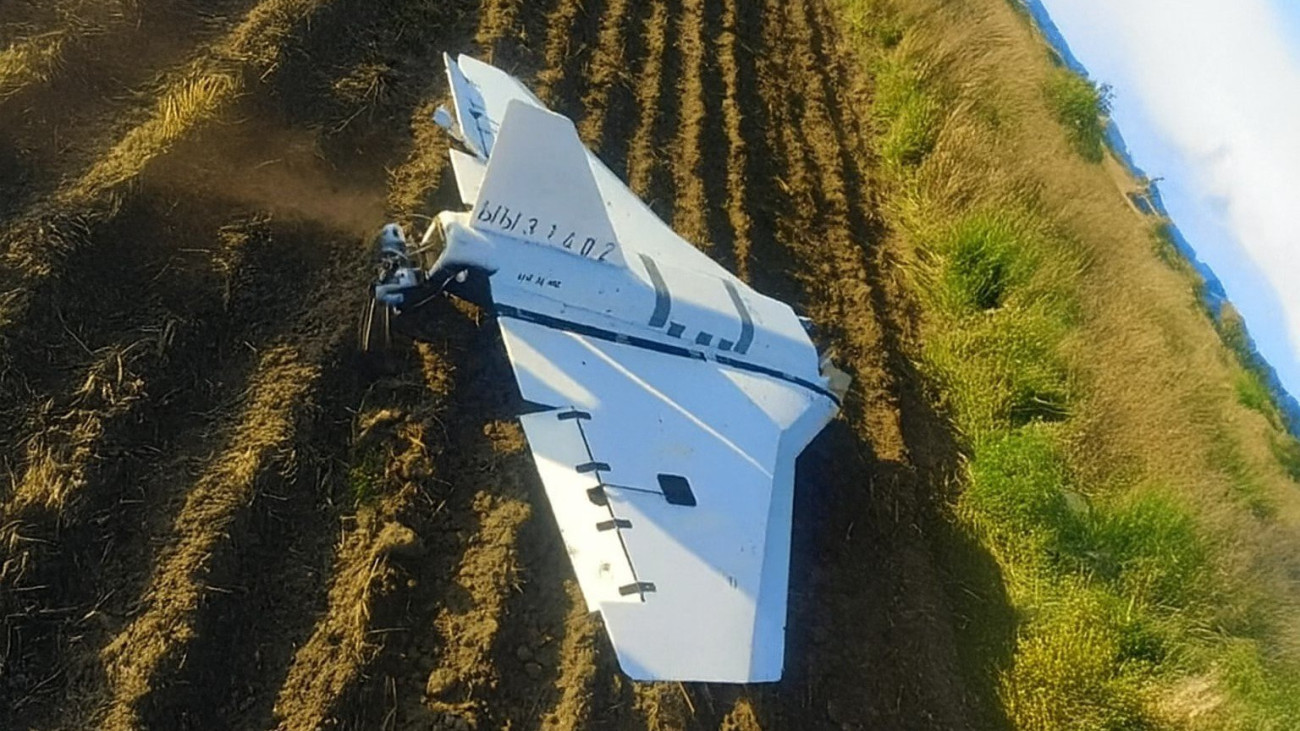 Lengyelországba behatolt egyik orosz Gerbera drón roncsai.