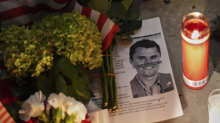 Donald Trump megbékélést hirdetett, de őrültek egy radikális baloldali csoportjáról is beszélt