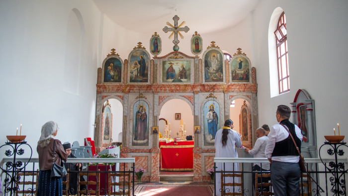 Soltész Miklós brüsszeli őrületetről beszélt egy szerb templomavatón