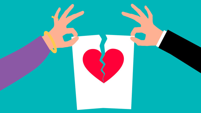 Szexuális szolgáltatást hirdetett volt barátnője nevében bosszúból egy férfi