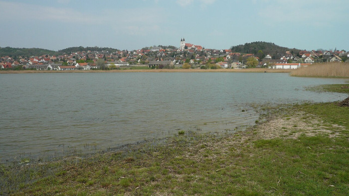 Nyolcvan éve nem látott jelenség tört elő Tihanyban