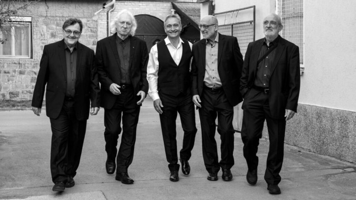 Ismeretlen helyeken, Erdélyben és a Felvidéken jár a Kaláka együttes