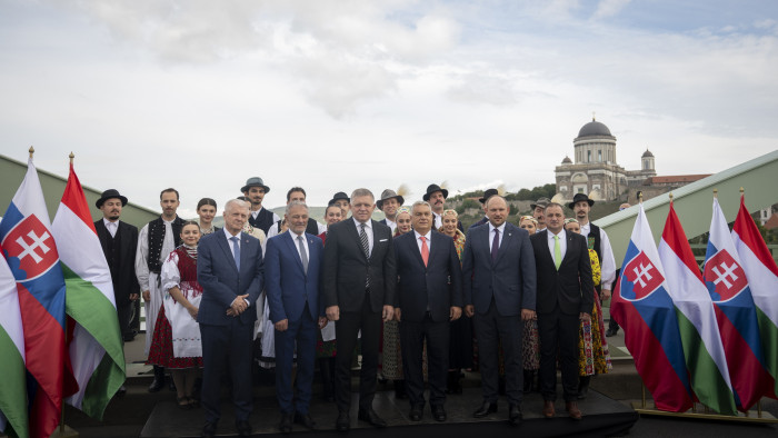 A barátság és a szuverenitás hídja: Orbán Viktor és Robert Fico közös üzenete
