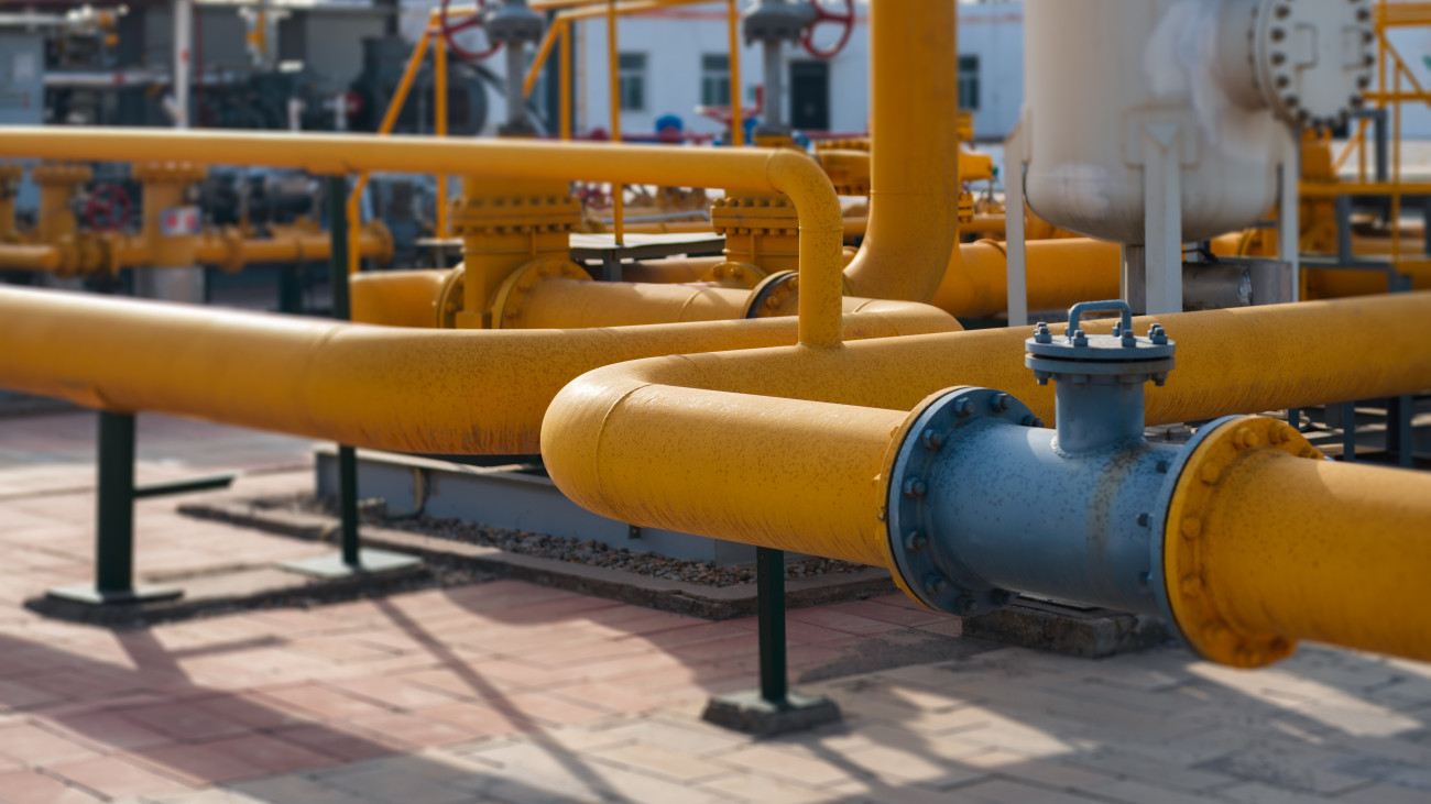 Pipeline and valve of chemical plant