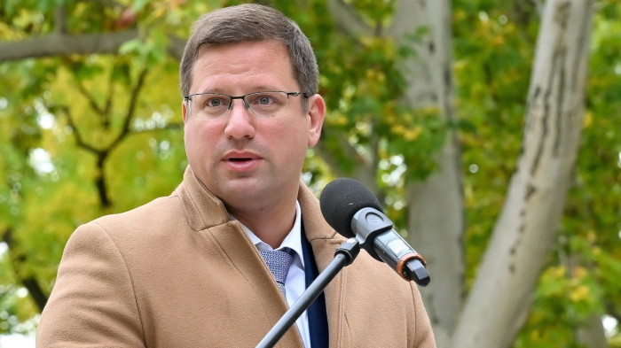 Gulyás Gergely: Jókai egy nagy nemzedék egyik legfényesebb csillaga volt