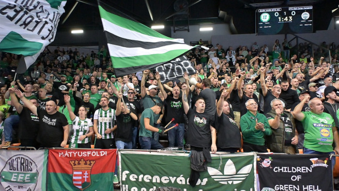 Fegyelmi eljárást indít a szövetség a botrányos molinó miatt