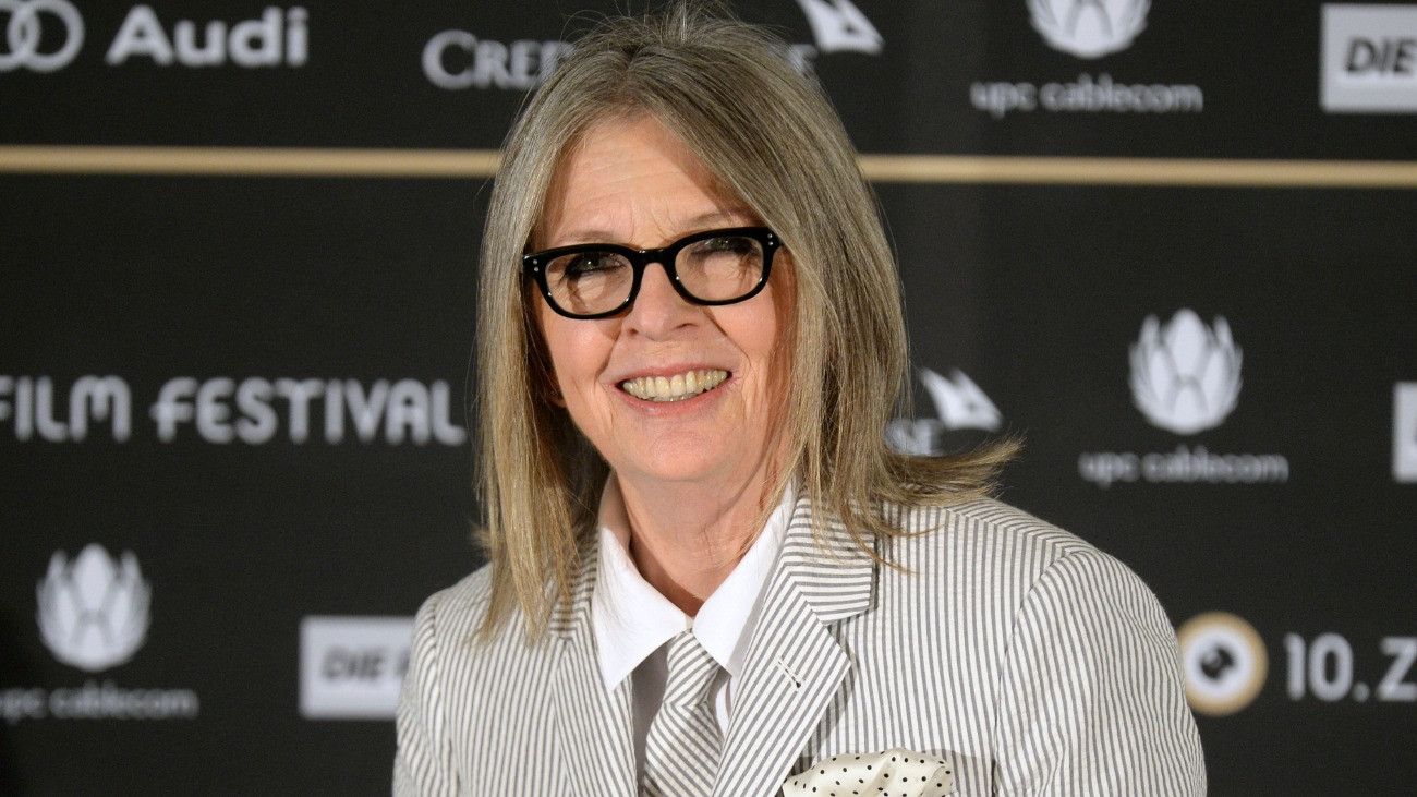 2014. október 1-jén a 10. Zürichi Filmfesztiválon készített kép Diane Keaton amerikai színésznõrõl, aki 2025. október 11-én, 79 éves korában elhunyt.