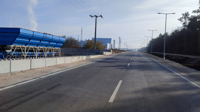 Tüntettek a külügyi tárca épülete előtt Göd-ügyben