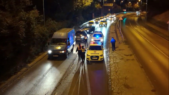 Mobilozás, biztonsági öv – brutális adatok Budapestről