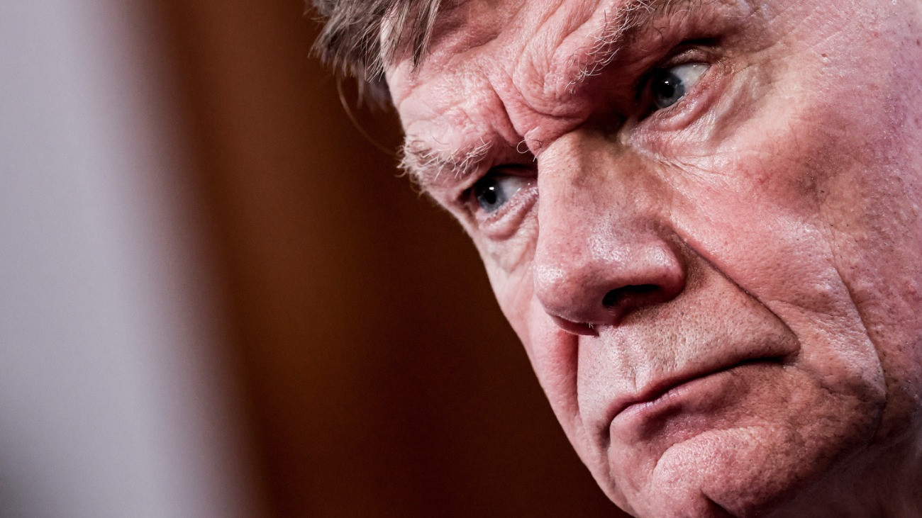 Johann Wadephul német külügyminiszter (b) az izraeli hivatali partnerével, Gideon Szaárral tartott közös sajtóértekezletén Berlinben 2025. június 5-én.