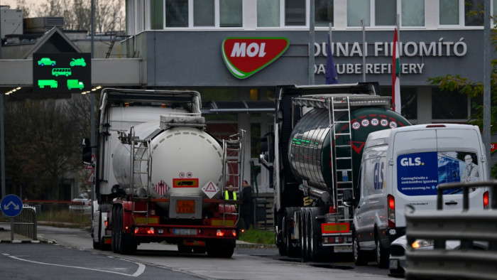 MOL: a tűz után megkezdődött a vizsgálat, a készletekről is tájékoztattak