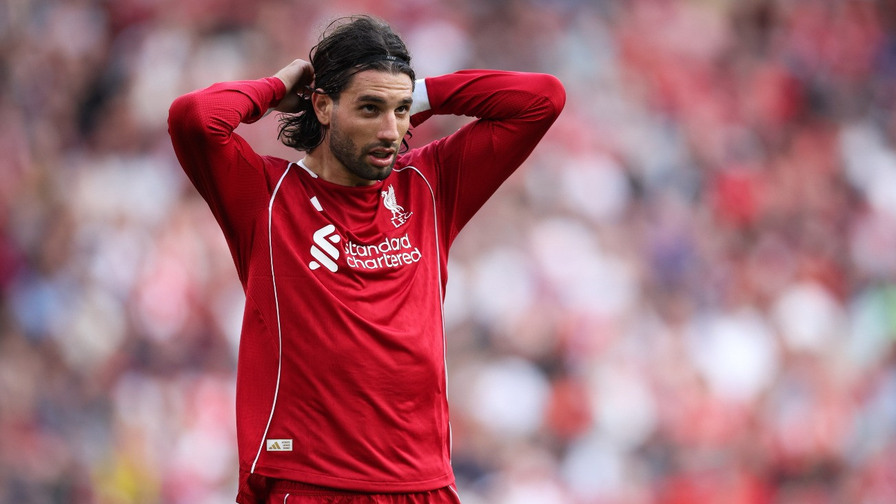 Szoboszlai Dominik, a Liverpool játékosa az angol elsõ osztályú labdarúgó-bajnokságban játszott Liverpool-Arsenal mérkõzésen Liverpoolban 2025. augusztus 31-én. A Liverpool Szoboszlai szabadrúgásból szerzett góljával 1-0-ra gyõzött.