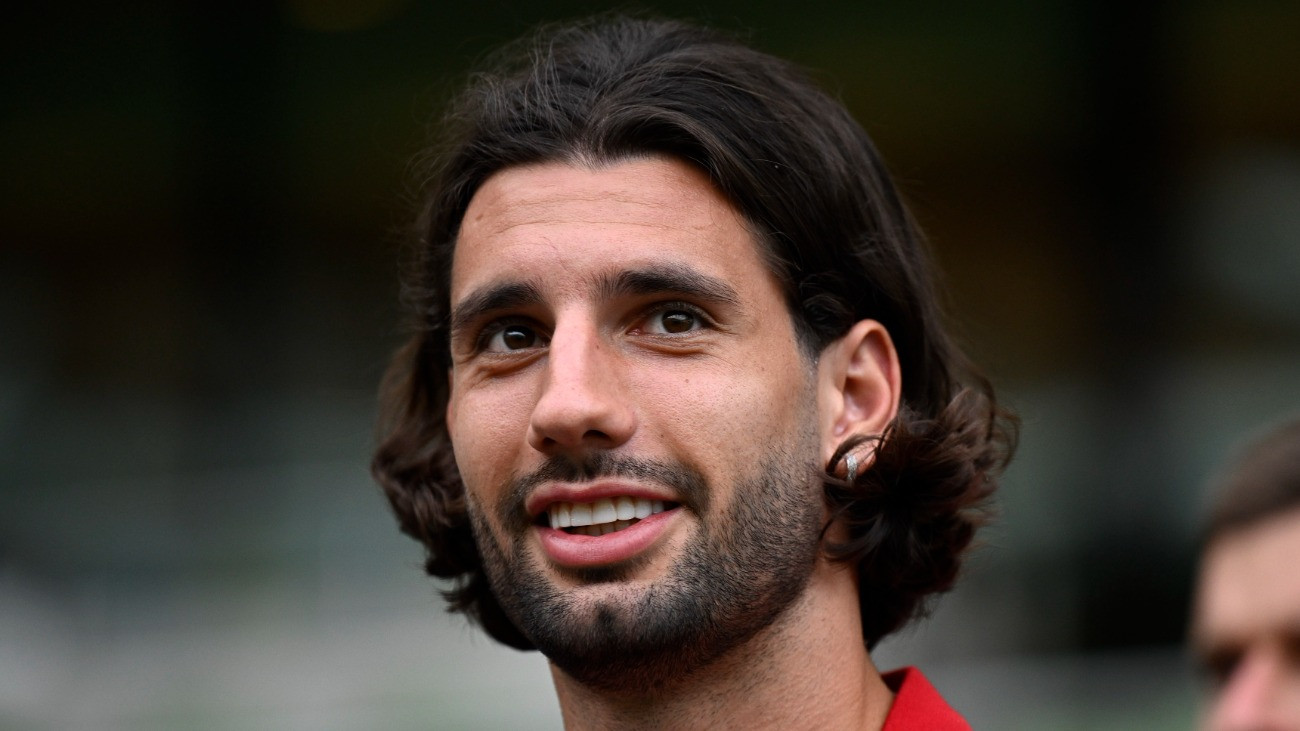 Szoboszlai Dominik a magyar labdarúgó-válogatott stadionbejárásán a dublini Aviva Stadionban 2025. szeptember 5-én. A magyar csapat az ír válogatott ellen lép pályára Dublinban a 2026-os világbajnokság selejtezõjében szeptember 6-án.