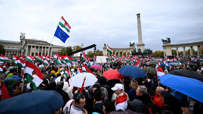 Egymásnak feszül Vitézy Dávid és Karácsony Gergely a Hősök tere miatt