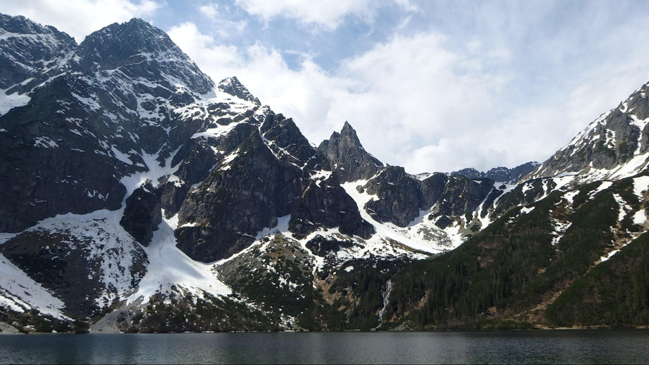 Havas hegyek a Magas-Tátrában.