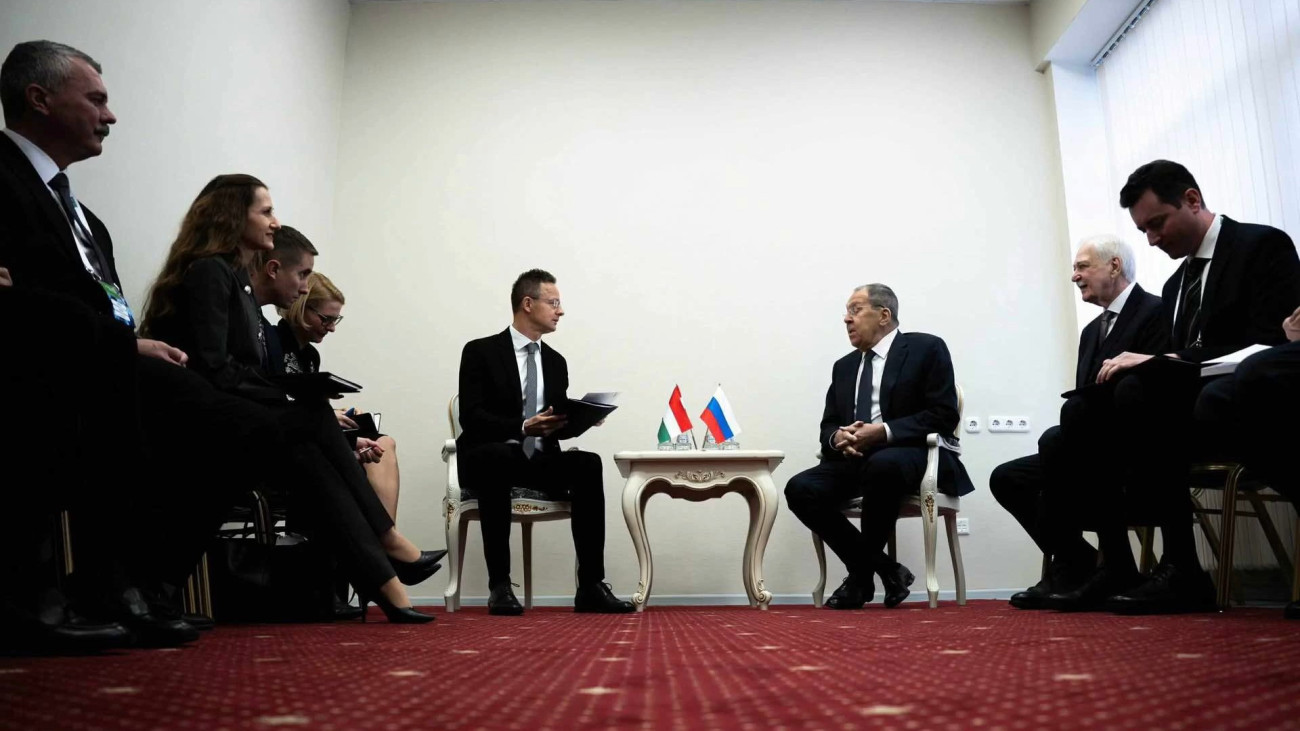 Szijjártó Péter és Szergej Lavrov tárgyalása Minszkben
