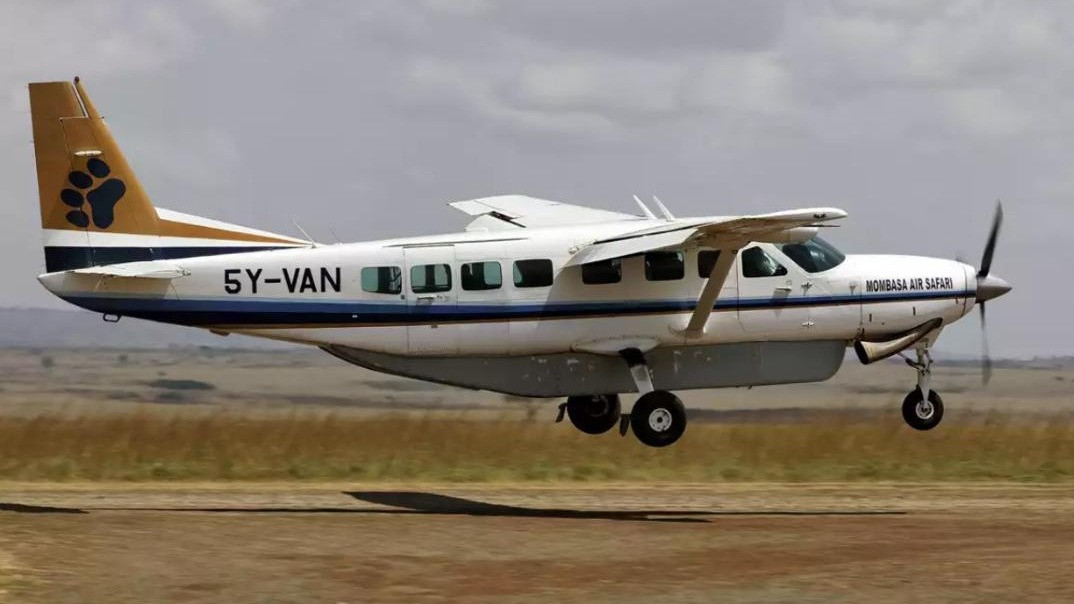 A Mombasa Air Safari kenyai légitársaság repülője