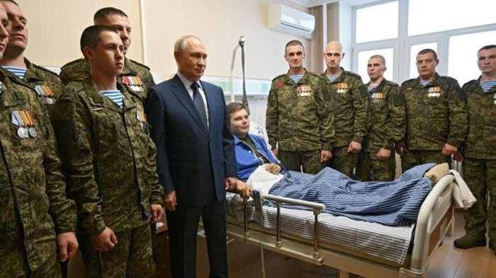 Valgyimir Putyin: az orosz csapatok lendületesen nyomulnak előre