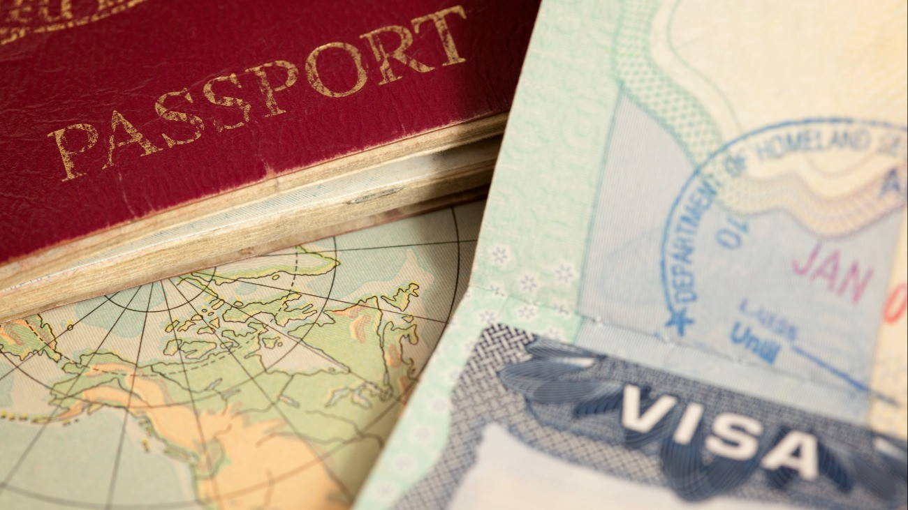 Amerikai vízum, térkép és útlevél.