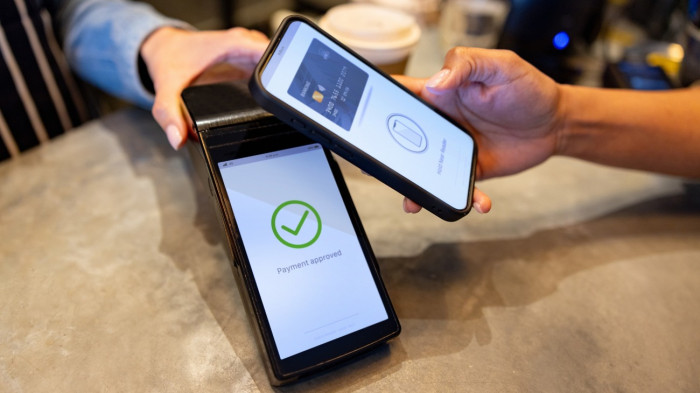 Újabb magyar banknál lett elérhető egyszer használatos bankkártya, ami biztonságosabbá teszi az online vásárlásokat