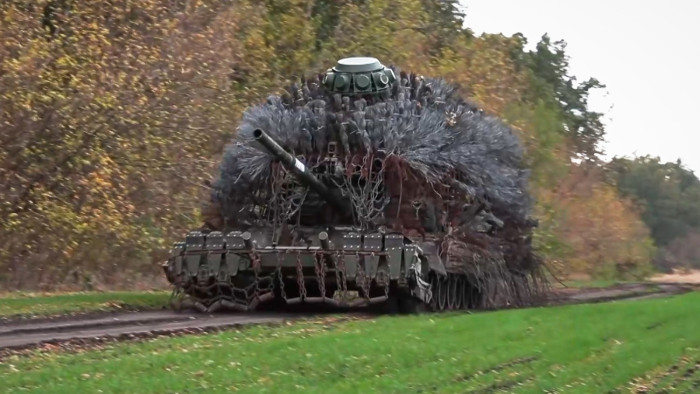 Katonáikat legyilkoló orosz parancsnokokról beszél egy helyi sajtótermék