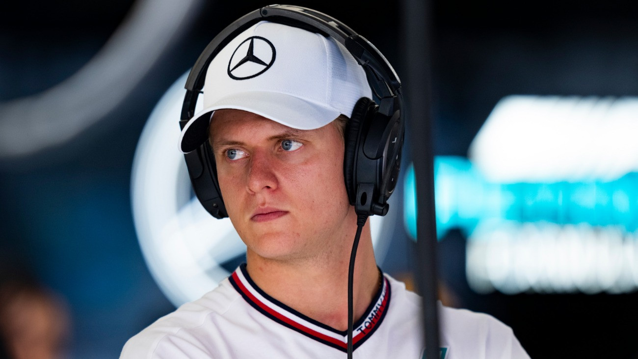 Mick Schumacher, a Mercedes-AMG Petronas tesztvezetõje a Forma-1-es autós gyorsasági világbajnokság Spanyol Nagydíjának második szabadedzésén a montmelói pályán 2024. június 21-én. A futamot június 23-án rendezik.