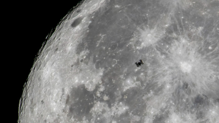 Szurdokpüspökiről lőttek néhány előnyös fotót a Nemzetközi Űrállomásról