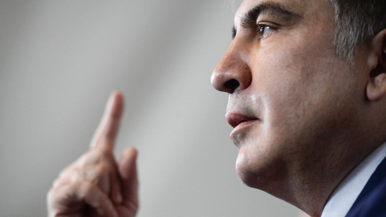 Varsó, 2018. február 13.Miheil Szaakasvili, az ukrán állampolgárságától megfosztott volt odesszai kormányzó, egykori georgiai elnök nyilatkozik a sajtó képviselõinek Varsóban 2018. február 13-án, egy nappal az Ukrajnából Lengyelországba történt kitoloncolása után. Szaakasvili  úgy nyilatkozott, hogy nem kér politikai menedékjogot Varsótól és vissza akarja szerezni ukrán állampolgárságát. (MTI/EPA/Jacek Turczyk)