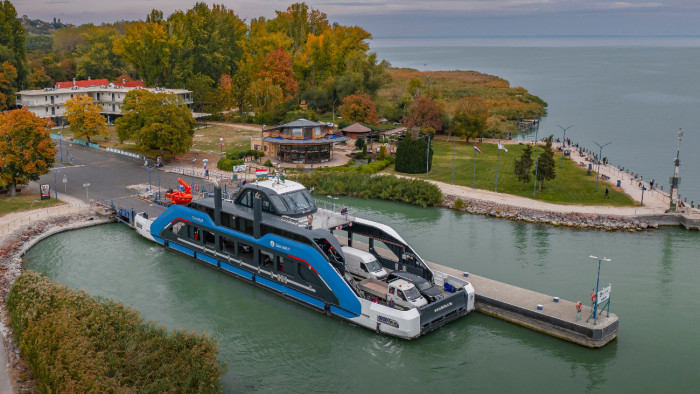 Roham a Balatonon: csaknem másfél millióan érintettek