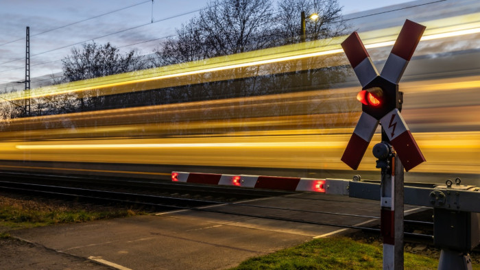 Elképesztően gyors vasút épül Spanyolországban