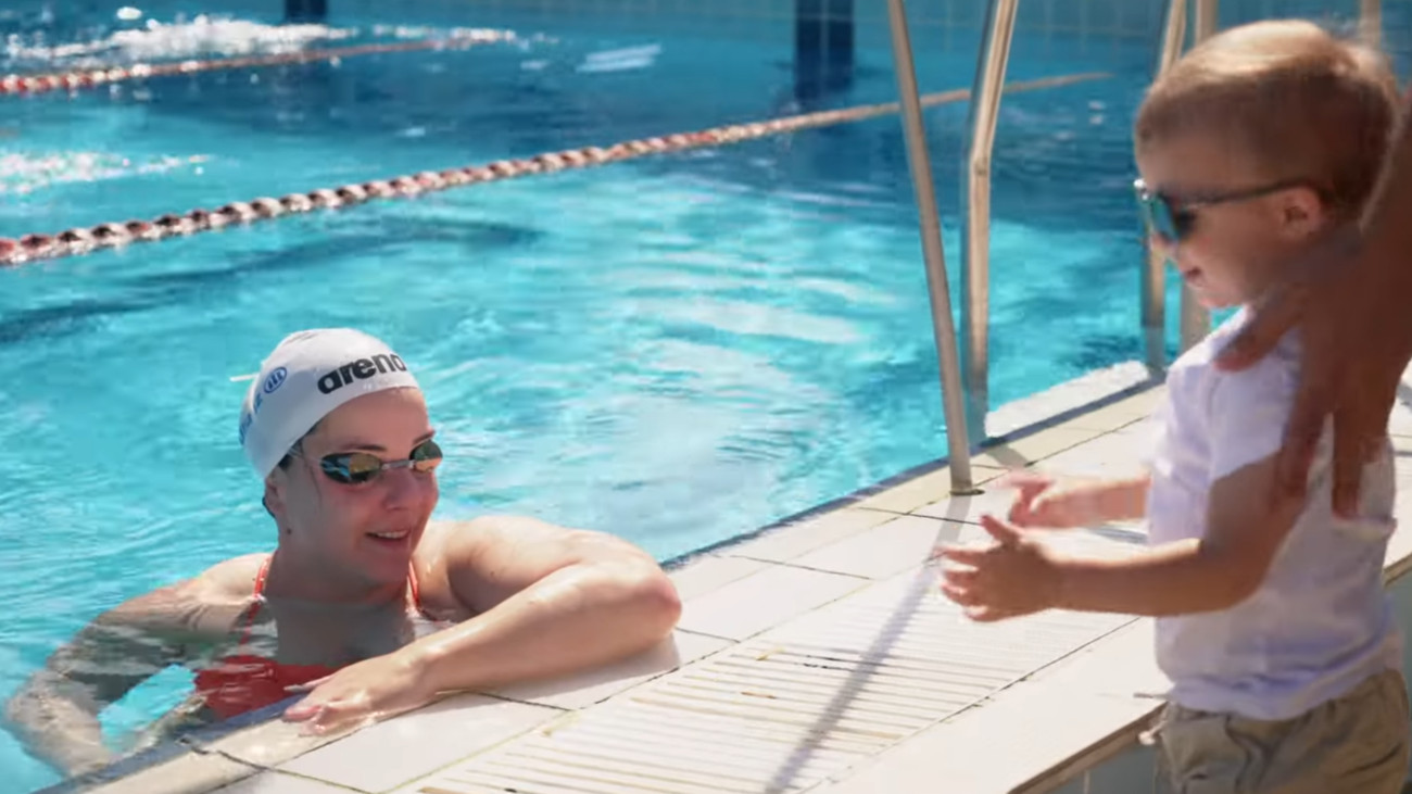 Hajrá Tete! címmel portréfilm készült Illés Fani paralimpiai bajnok úszóról.