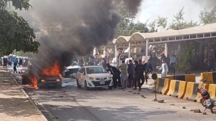 Több halottja is van a pakisztáni bombamerényletnek