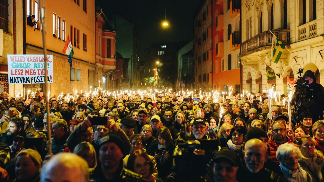 Iványi Gábor melletti szolidaritási demonstráció a Dankó utcában.