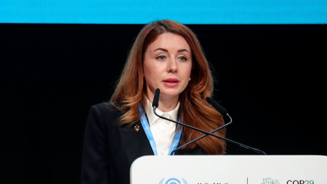 Szvitlana Hrincsuk ukrán környezetvédelmi miniszter felszólal az ENSZ 29. nemzetközi éghajlatváltozási konferenciáján (COP29) Bakuban 2024. november 20-án.