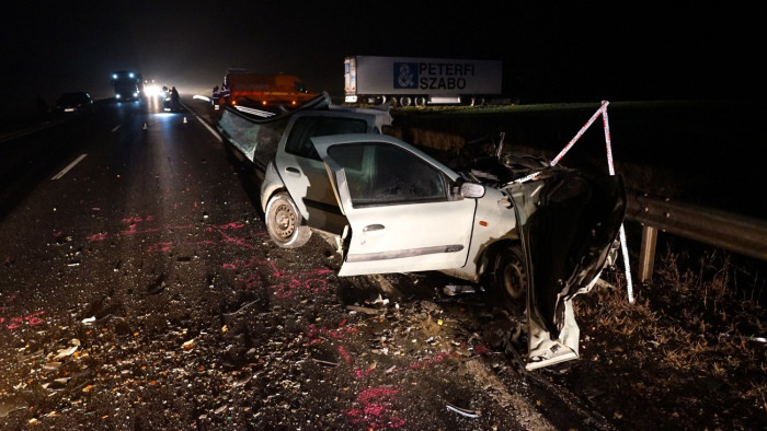 Képeken a 62-esen történt csúnya baleset