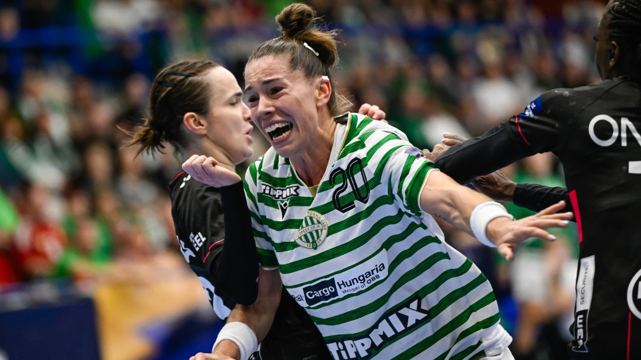 Emily Vogel, a FTC-Rail Cargo Hungaria (k), valamint Anna Vyakhireva (b) és Onacia Ondono (j), az Brest Bretagne Handball játékosa a nõi kézilabda Bajnokok Ligája csoportkörében játszott FTC-Rail Cargo Hungaria  Brest Bretagne Handball mérkõzésen az Érd Arénában 2025. november 16-án.