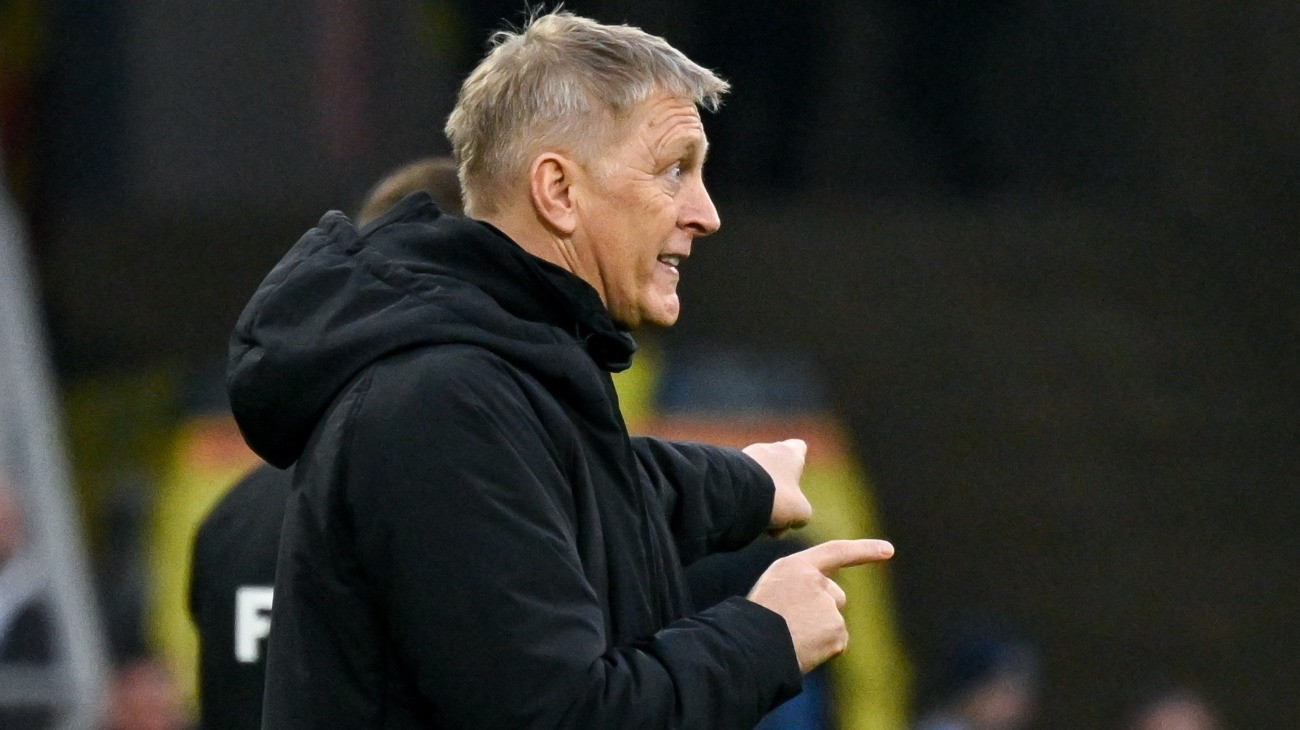 Heimir Hallgrímsson, az ír labdarúgó-válogatott szövetségi kapitánya a Magyarország - Írország labdarúgó világbajnoki selejtezõ mérkõzésen a Puskás Arénában 2025. november 16-án.